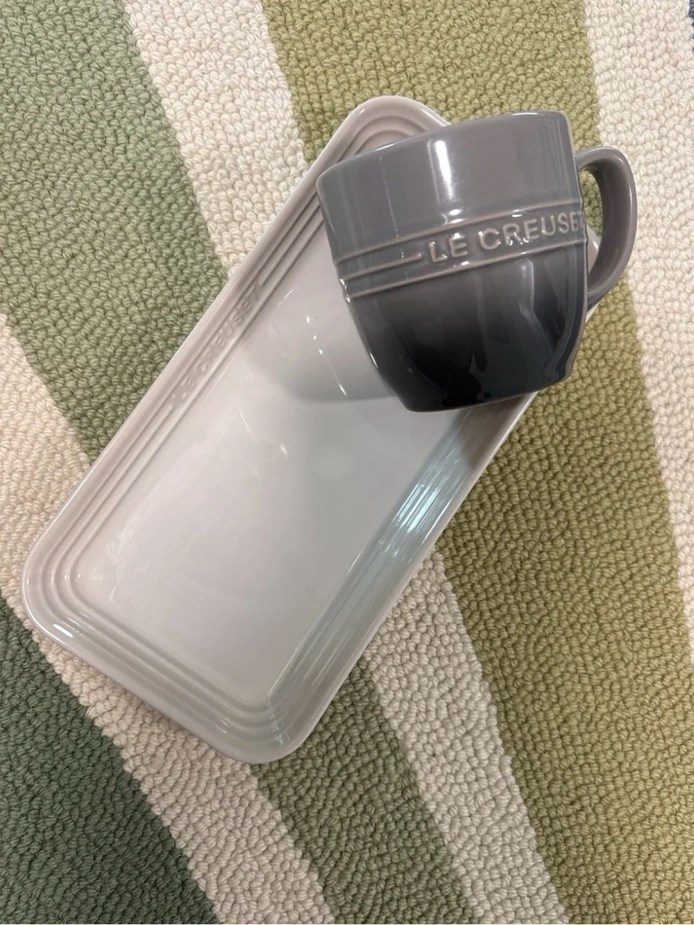 Le Creuset 25cm Meringue Rectangular Plate & 12oz Manila Coffee Mug Flint